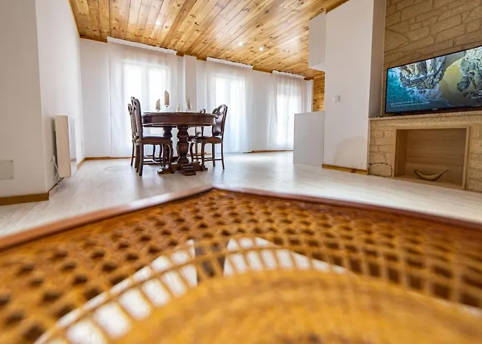 At Mazaricos 여관 *